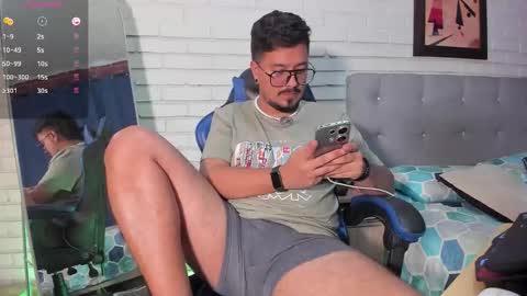 Snapshot of daviidevans chatting on 10/19/25, 06:08 David Evans online show from 10/19/25, 06:08