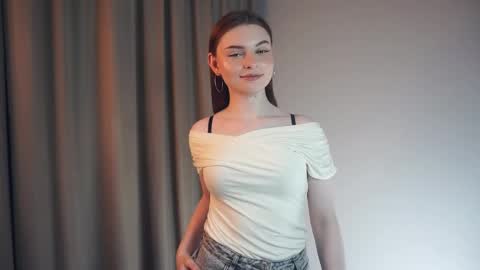 Louise online show from 04/21/26, 10:12