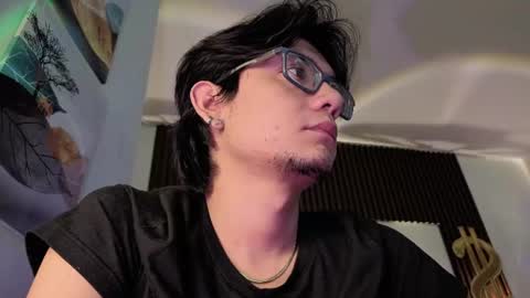 Snapshot of davoxer chatting on 07/19/26, 03:43 davoxer online show from 07/19/26, 03:43