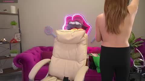 Snapshot of dawngwin chatting on 03/16/26, 06:50 DawnGwin Sasha online show from 03/16/26, 06:50