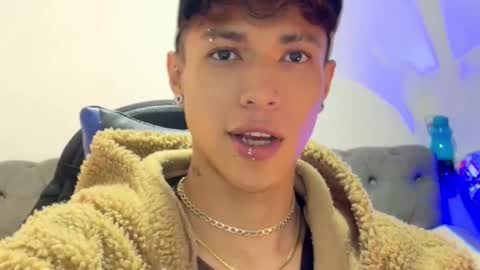 Snapshot of daxonreyy_ chatting on 02/16/26, 12:34 Daxon online show from 02/16/26, 12:34