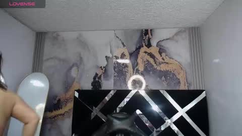 Snapshot of dayan_v_ chatting on 11/13/25, 08:19 Hi Stream 1500 to 2100 online show from 11/13/25, 08:19