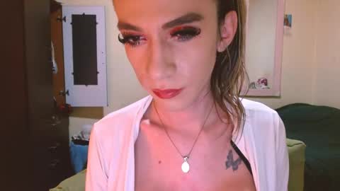 dayanna_01_ online show from 06/01/26, 08:21
