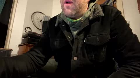 Snapshot of dayblue chatting on 12/04/25, 10:46 dayblue online show from 12/04/25, 10:46