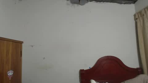 Snapshot of daylon_brown_ chatting on 10/04/25, 11:58 Dylon online show from 10/04/25, 11:58