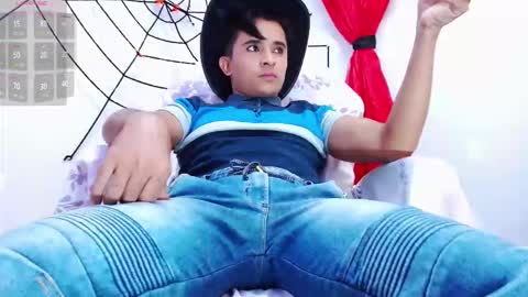 dayro_dduran online show from 10/25/25, 06:46