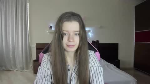 dazdrasmigdasue online show from 02/01/25, 07:36