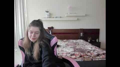 dazdrasmigdasue online show from 02/07/25, 11:12