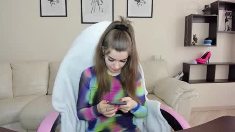 dazdrasmigdasue online show from 02/20/25, 02:02