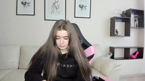 dazdrasmigdasue online show from 03/03/25, 02:37