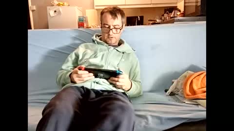 Dazzill online show from 12/15/24, 07:31