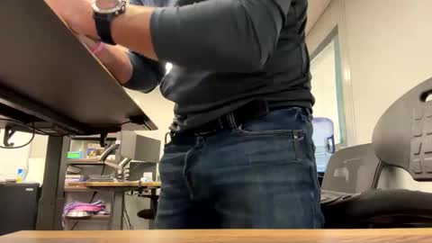 Snapshot of dblum75 chatting on 12/17/25, 12:55 dblum75 online show from 12/17/25, 12:55