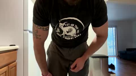 Snapshot of dblum75 chatting on 03/01/26, 01:02 dblum75 online show from 03/01/26, 01:02