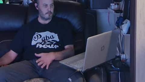 want girl to play with me online show from 11/02/25, 04:42