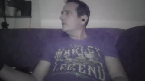 Play with me while I watch you german handsome squirtlover love small girls small tits big clit cut c2c shaved online show from 01/03/25, 07:18