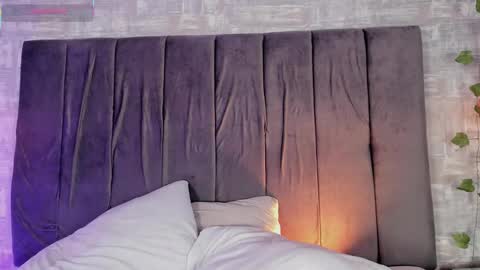 dea_athenea online show from 11/25/25, 08:42