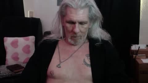 Snapshot of deaconoddeye chatting on 12/14/25, 08:02 deaconoddeye online show from 12/14/25, 08:02