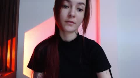 Snapshot of dead_girll chatting on 11/12/25, 02:12 freak online show from 11/12/25, 02:12