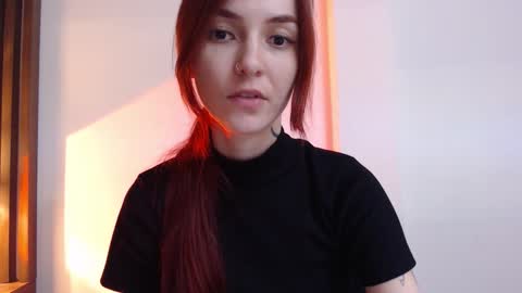 Snapshot of dead_girll chatting on 11/15/25, 01:25 freak online show from 11/15/25, 01:25