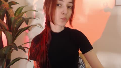 Snapshot of dead_girll chatting on 11/26/25, 03:07 freak online show from 11/26/25, 03:07