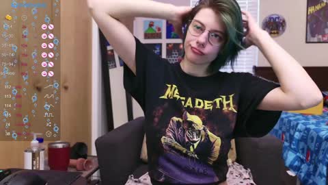 Snapshot of deadratsoup chatting on 01/29/25, 04:08 Rat online show from 01/29/25, 04:08