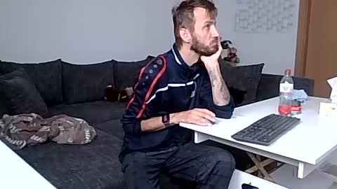 robert online show from 06/15/26, 04:31