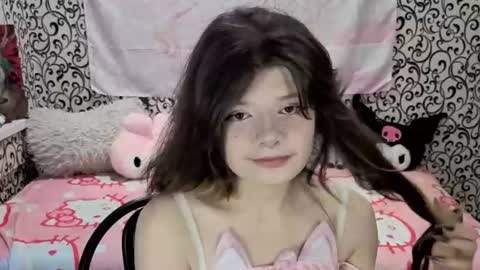 Snapshot of deannemillener chatting on 07/03/26, 05:08 Camille online show from 07/03/26, 05:08