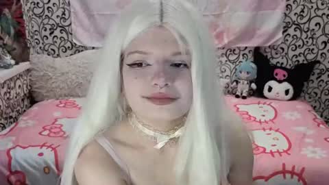 Snapshot of deannemillener chatting on 07/04/26, 05:08 Camille online show from 07/04/26, 05:08
