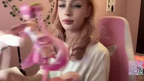Maggie online show from 05/04/26, 12:12