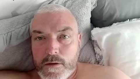 deano2105 online show from 04/28/26, 08:19