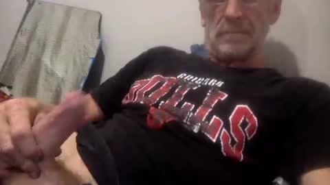 deanofflove221000 online show from 10/05/25, 12:53