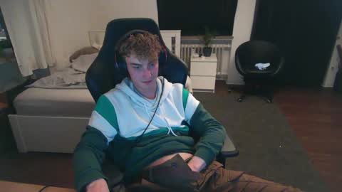 Snapshot of deanparkerx chatting on 11/25/25, 09:26 Dean online show from 11/25/25, 09:26