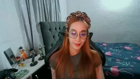 Snapshot of dear_juliet chatting on 11/25/25, 01:16 Juliet online show from 11/25/25, 01:16