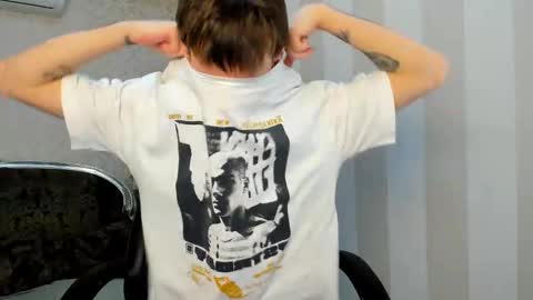 dearboyy_ online show from 02/26/26, 08:08