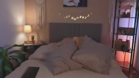 Moa . online show from 04/03/26, 01:53