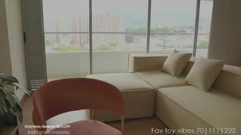 NINA   30OFF online show from 02/11/25, 08:20