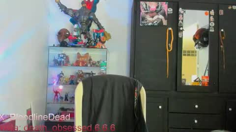    online show from 10/04/25, 04:16