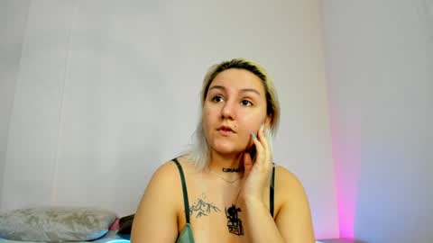 Debbie Mon Tue Fri Sun Sat GMT 3 1000am - 0400pm  online show from 12/02/24, 09:28