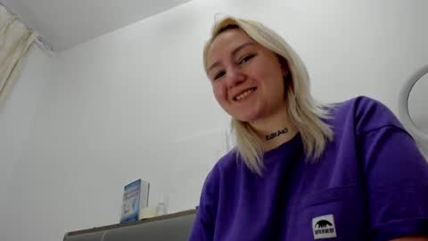 Debbie Mon Tue Fri Sun Sat GMT 3 1000am - 0400pm  online show from 02/13/25, 08:55