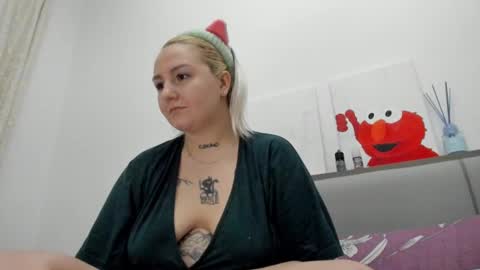 Debbie Mon Tue Fri Sun Sat GMT 3 1000am - 0400pm  online show from 02/15/25, 08:54