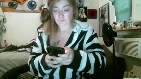 DEBBIE online show from 11/29/25, 05:16