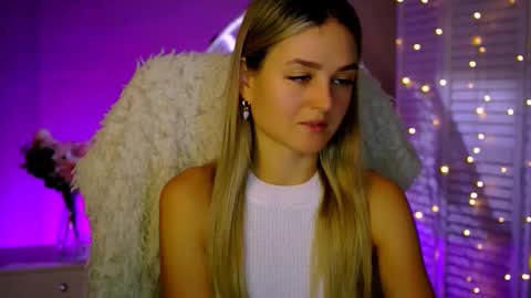 Debora online show from 11/22/25, 04:44