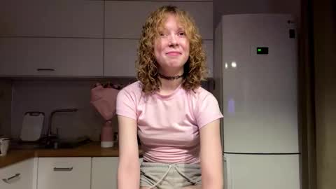 Hello My name is Sarah im new model here and little but shy. online show from 01/13/26, 03:17