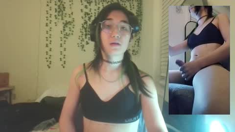 Snapshot of deciduousdoll chatting on 11/22/25, 06:56 deciduousdoll online show from 11/22/25, 06:56