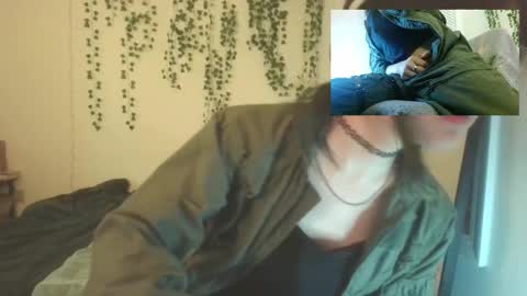 deciduousdoll online show from 12/14/25, 06:41