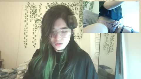 deciduousdoll online show from 01/17/26, 05:23