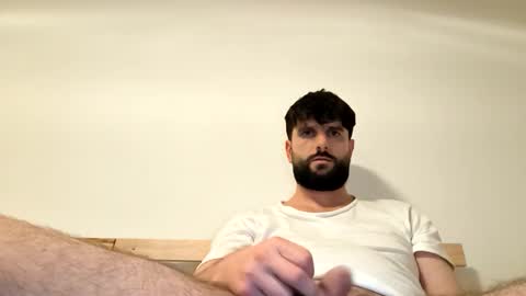 Snapshot of dedeich39 chatting on 11/06/25, 04:35 dedeich39 online show from 11/06/25, 04:35