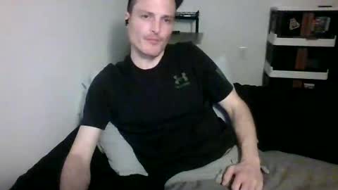 Dee4dayz online show from 12/18/25, 01:22