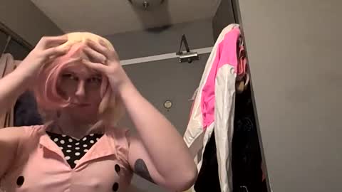 Snapshot of deedeequeen420 chatting on 02/28/25, 09:25 deedeequeen420 online show from 02/28/25, 09:25