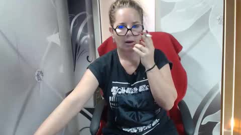 hi guys i m a cute milf i m here for good time and nice people pls be respectfool and enjoy me online show from 03/13/26, 10:00